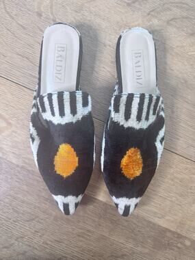 Baldiz Women's Amelia Slides Mules Size 39 Black & White Ikat Fabric W/orange